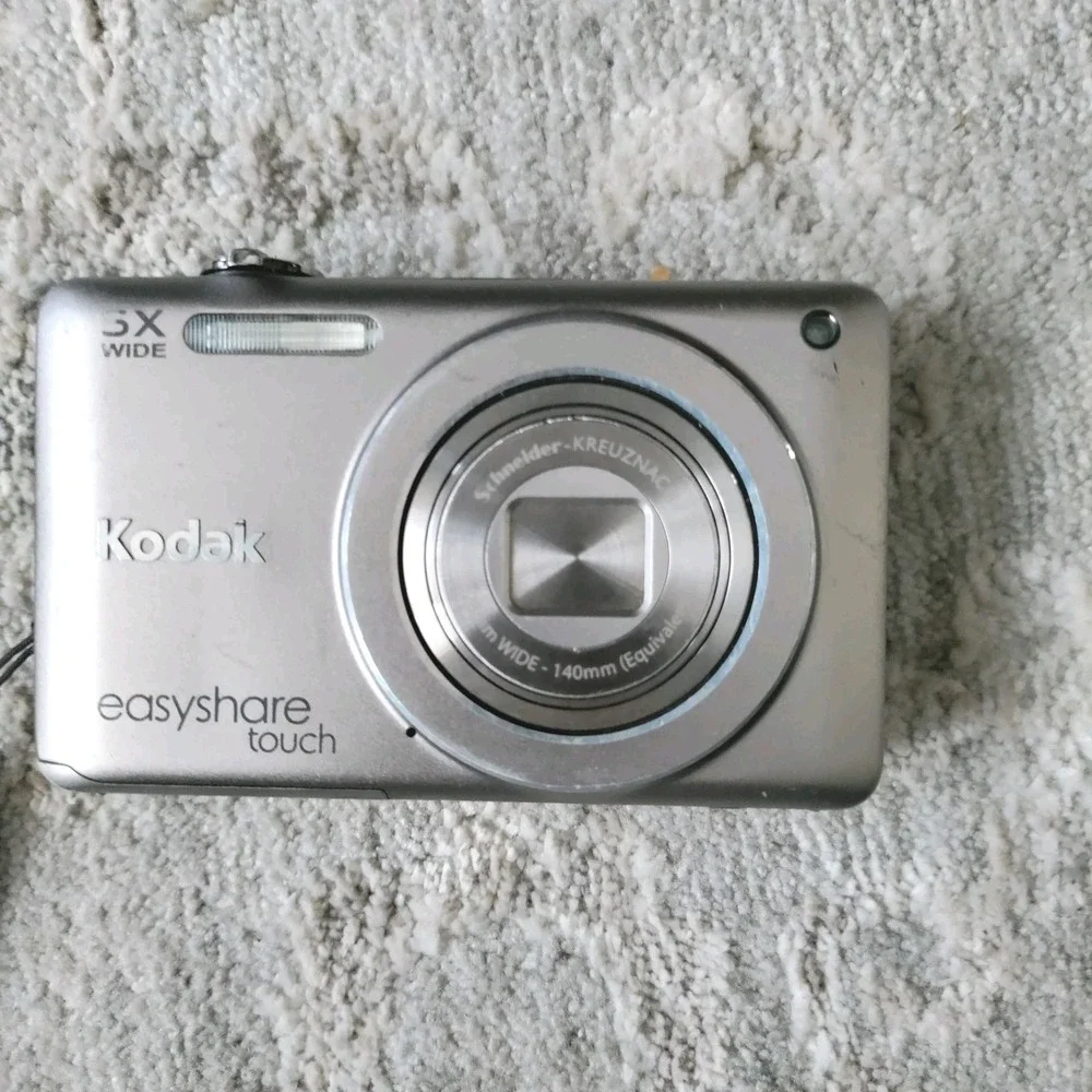 Kodak EasyShare Touch M5370 16.0MP Digital Camera - Silver W Battery — TESTED - Picture 2 of 8